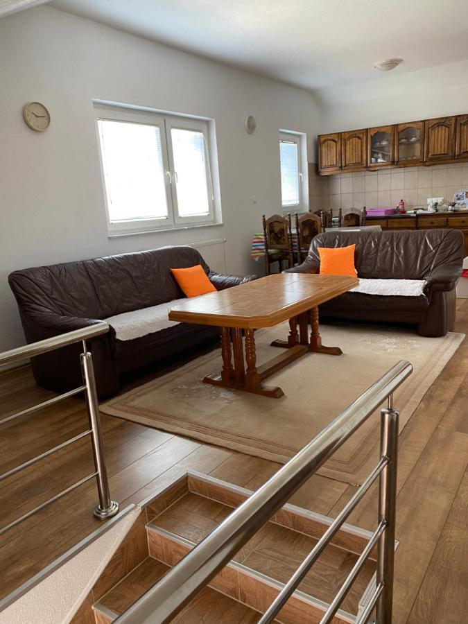 Big Apartment 3 Bedrooms Bihać Eksteriør bilde