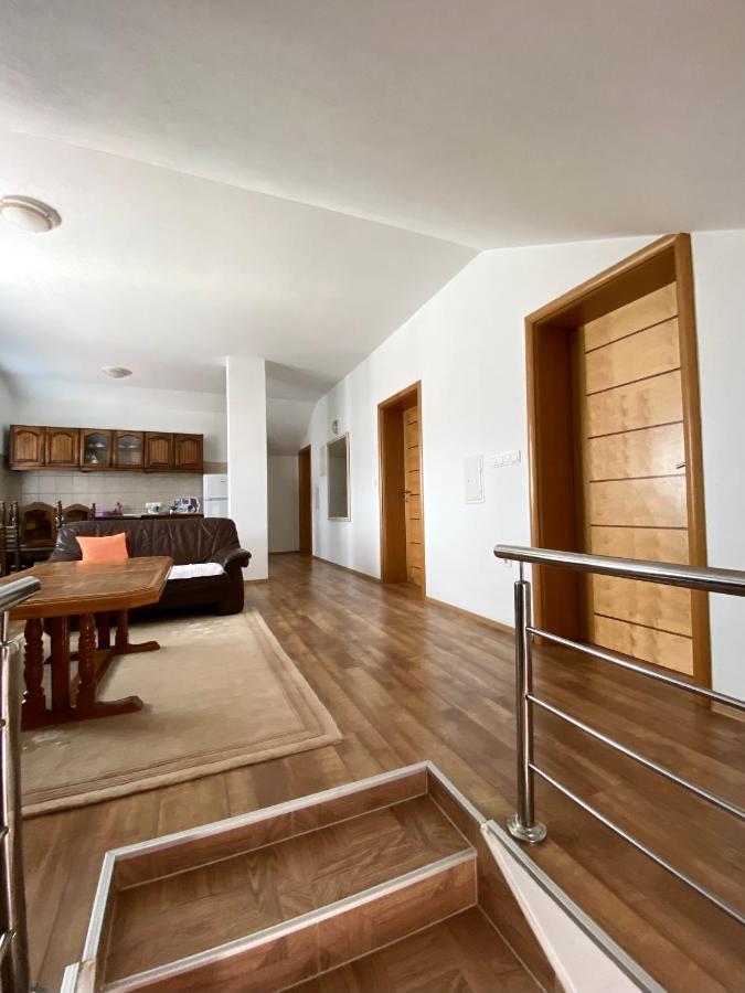Big Apartment 3 Bedrooms Bihać Eksteriør bilde