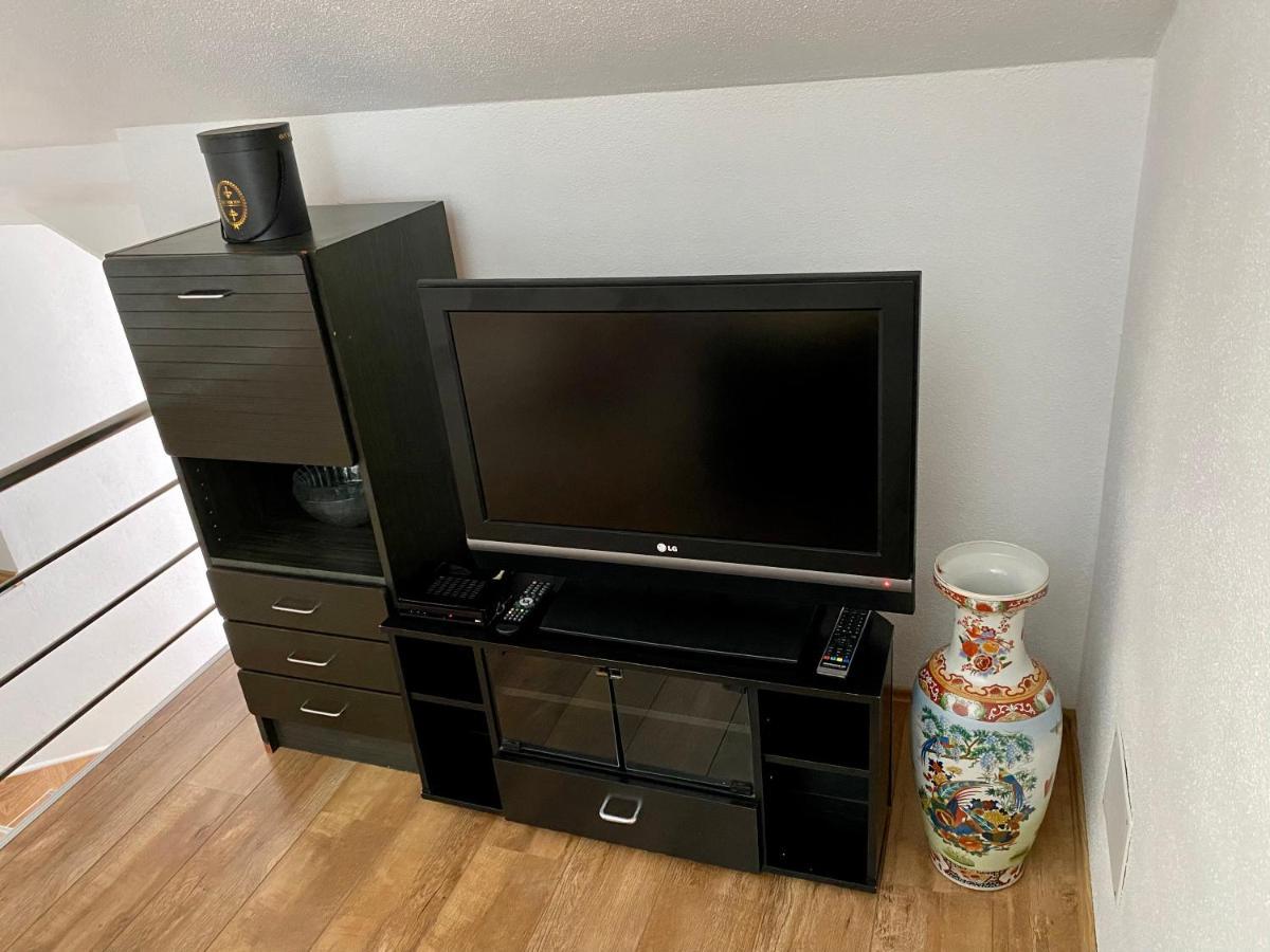 Big Apartment 3 Bedrooms Bihać Eksteriør bilde
